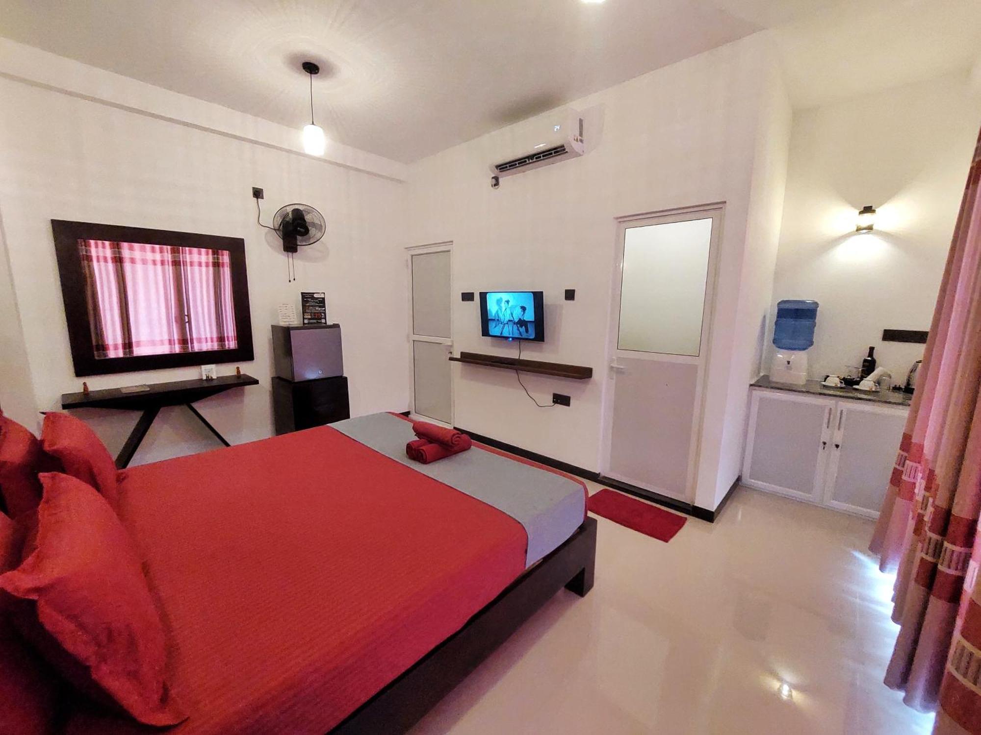 Chen Villa - Near Airport Негомбо Екстер'єр фото